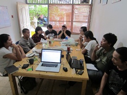 250px-Januari-30-2012-Rapat-Akhir-Akumassa-Pelatihan-Pemantauan-1.jpg